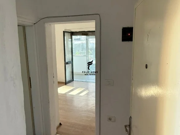 Tirane, jepet me qera dyqan Kati 1, 30 m² 400 € (RRUGA ELBASANIT)