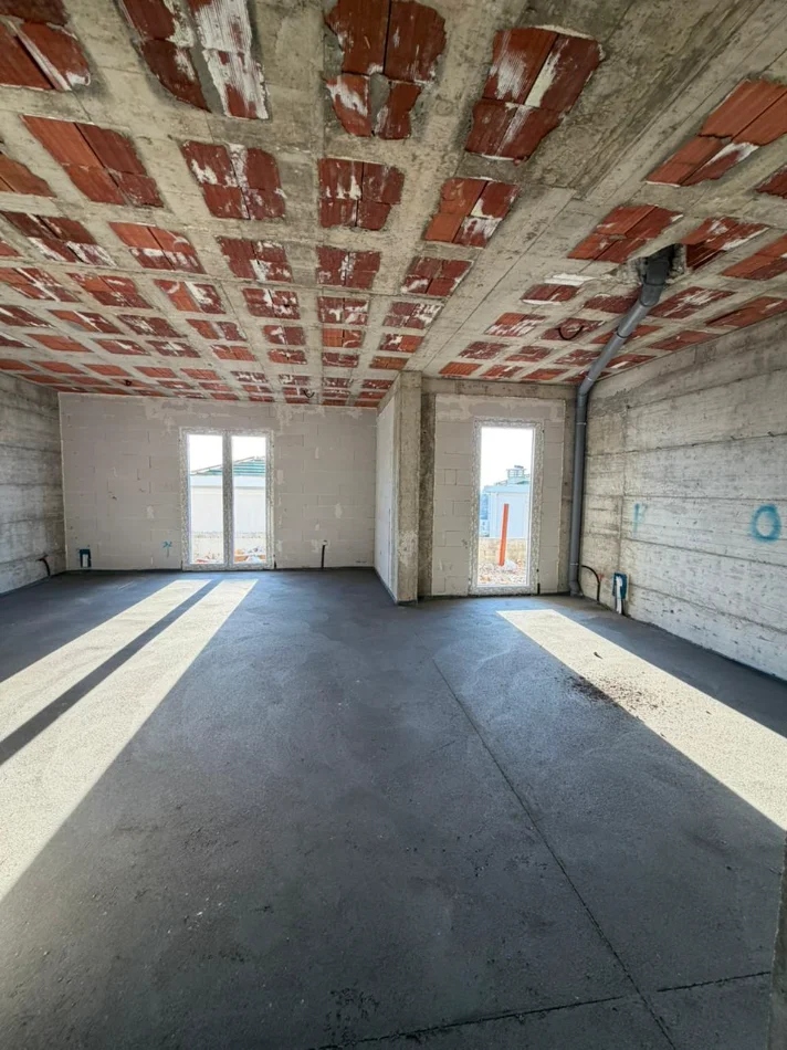 Tirane, shitet Vile 3 Katshe Kati 1, 372 m² 700.000 € (Rolling Hills Liqeni)