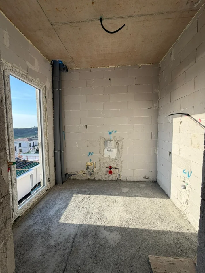 Tirane, shitet Vile 3 Katshe Kati 1, 372 m² 700.000 € (Rolling Hills Liqeni)