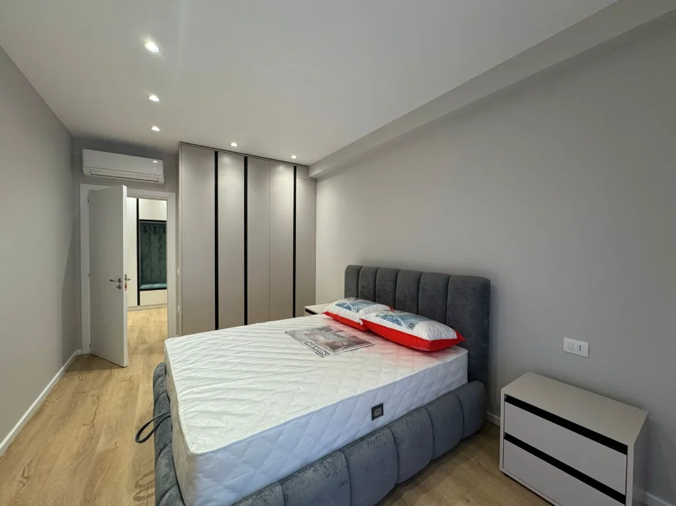 Tirane, jepet me qera apartament 1+1 Kati 3, 75 m² 550 € (Astir, Kompleksi Urban Gate)