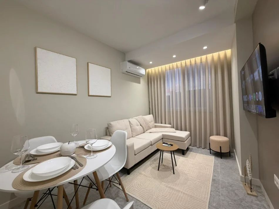 Tirane, shes apartament 1+1 Kati 5, 65 m² 193.000 € (Kryqezimi 21 Dhjetori)