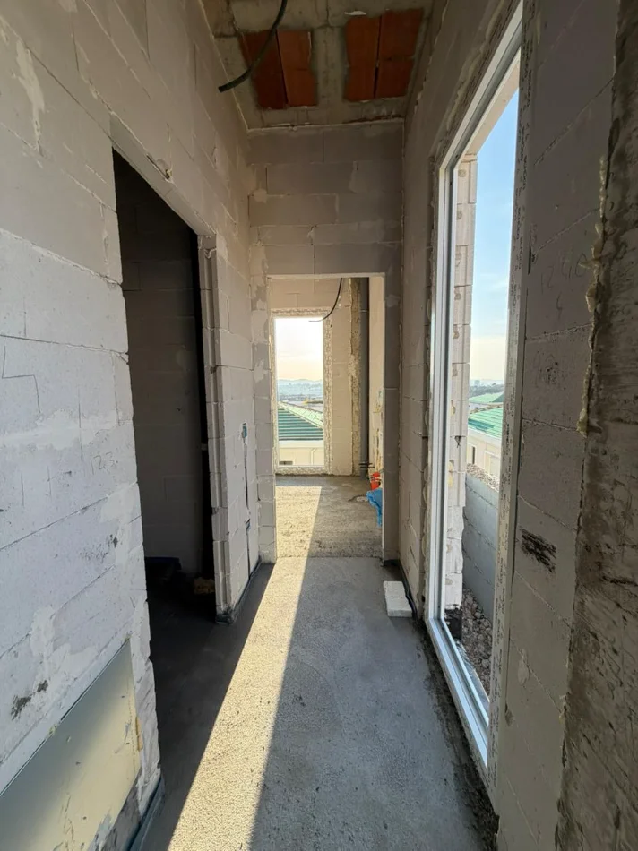 Tirane, shitet Vile 2 Katshe Kati 0, 265 m² 700.000 € (Farke)