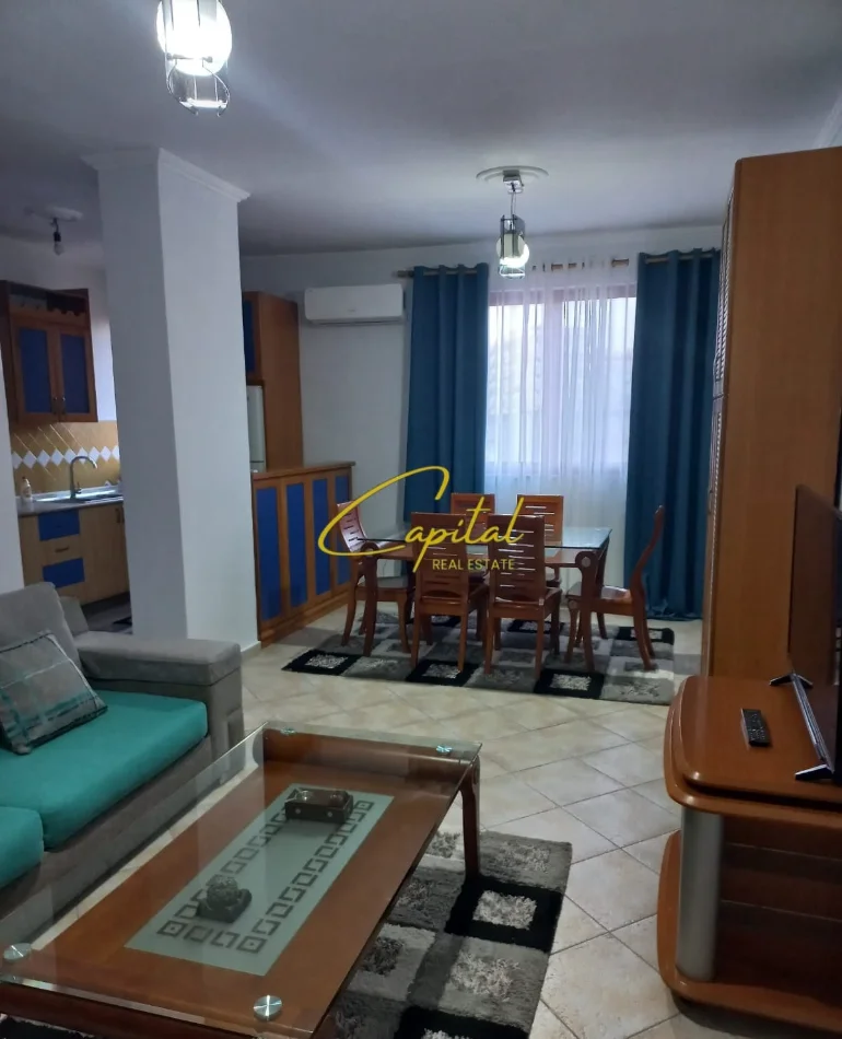 Tirane, jepet me qera apartament 1+1 Kati 4, 70 m² 500 € (SELITE)