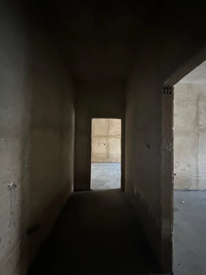 Tirane, shitet apartament 2+1+Ballkon Kati 0, 145 m² 112.000 € (Univers City)