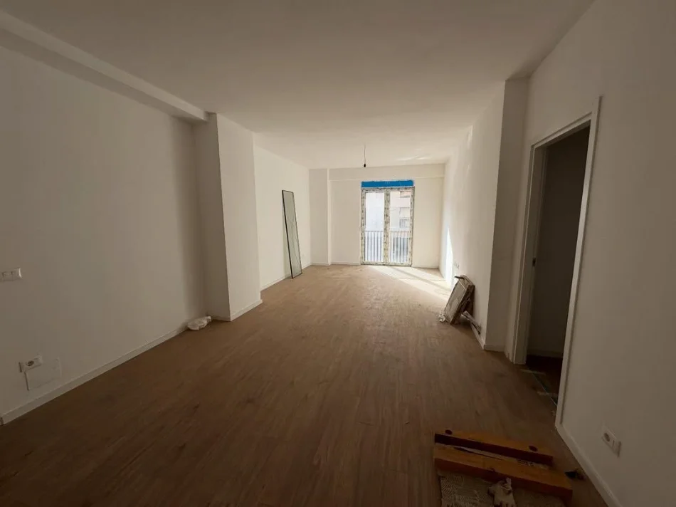Tirane, shitet apartament 2+1+Aneks+Ballkon Kati 1, 116 m² (Bulevardi i Ri)