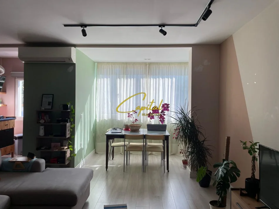 Tirane, jepet me qera apartament 2+1 Kati 4, 100 m² 600 € (ISH TREGU ELEKTRIK)