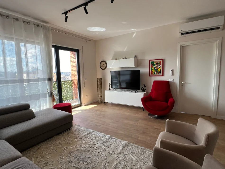 Tirane, jepet me qera apartament 2+1+Aneks+Ballkon Kati 7, 105 m² 1.100 € 