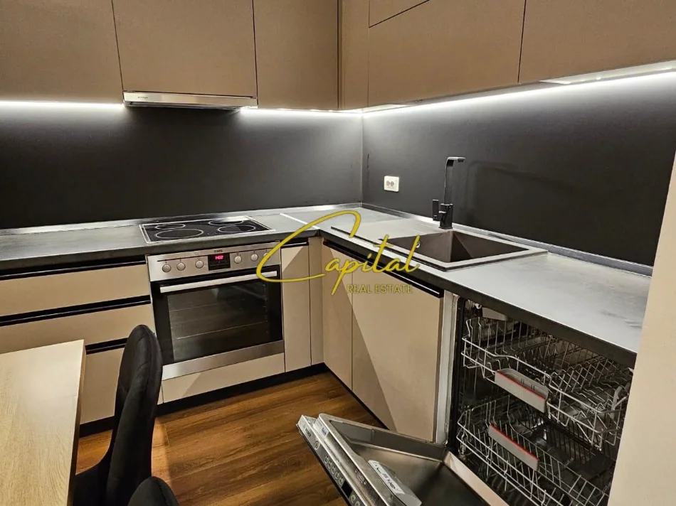 Tirane, jepet me qera apartament 2+1 Kati 6, 100 m² 600 € (5 MAJI)