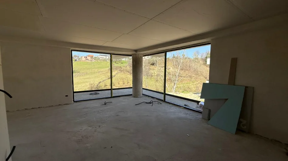 Tirane, shitet Vile 2 Katshe , 900 m² 750.000 € 