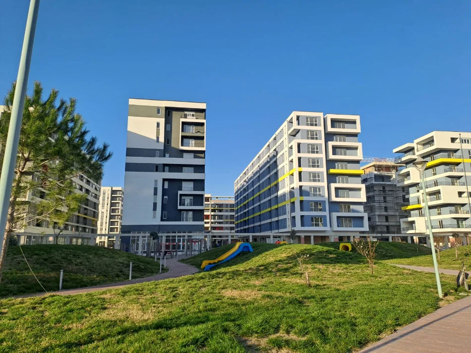 Tirane, shitet Kati 0, 102 m² 190.000 € (UNIVERS CITY)