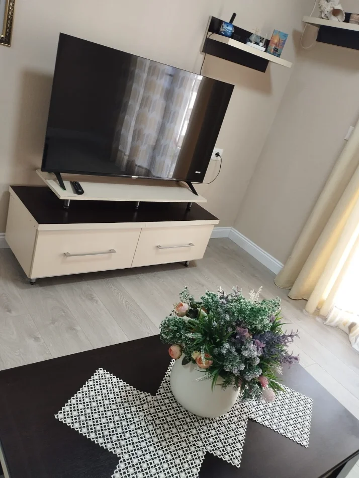 Tirane, jepet me qera apartament 1+1 Kati 4, 60 m² 500 € (Condor Centre)