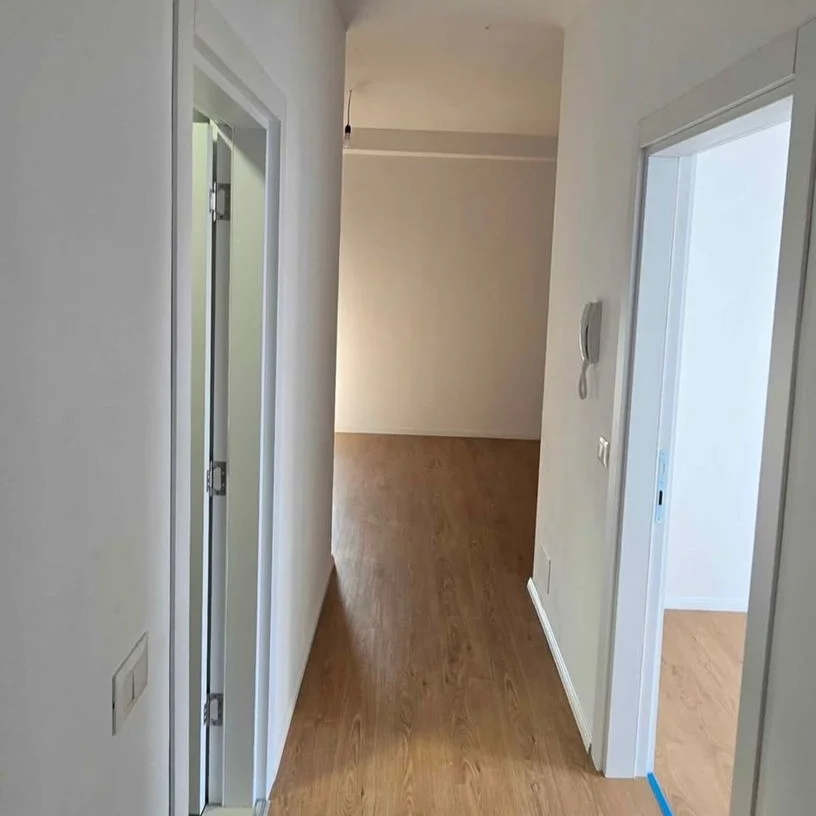 Tirane, jepet me qera zyre , 110 m² 700 € (Don Bosko)