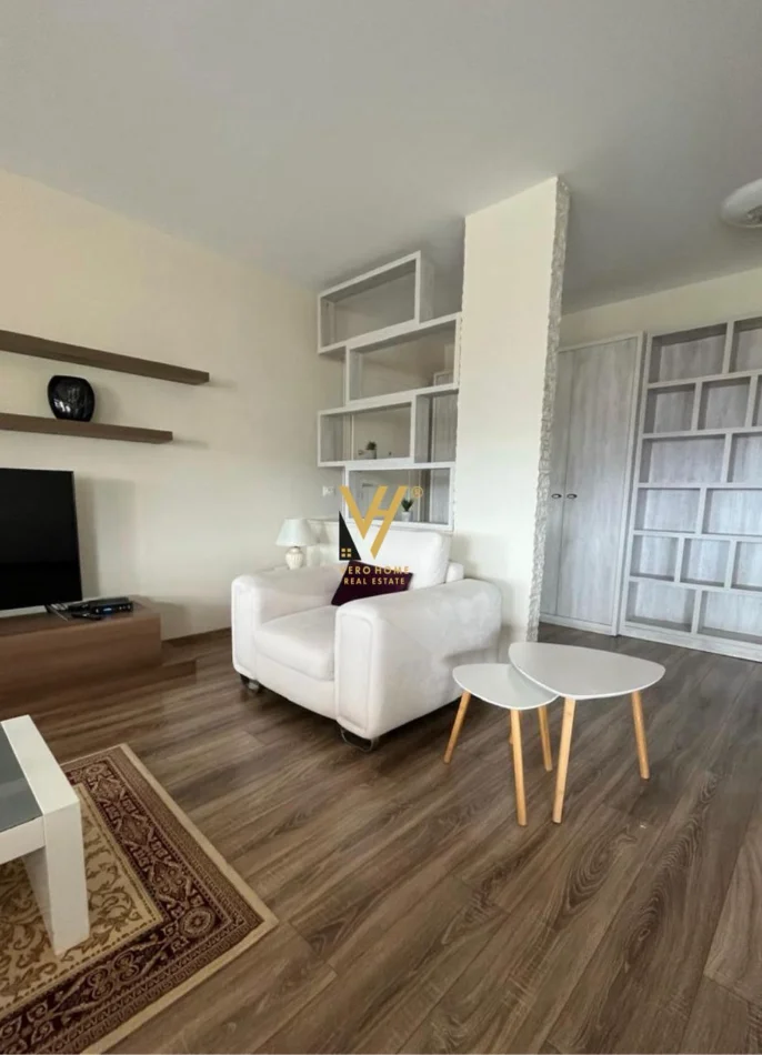 Tirane, jepet me qera apartament 2+1+Ballkon , 130 m² 1.500 € (TEG)