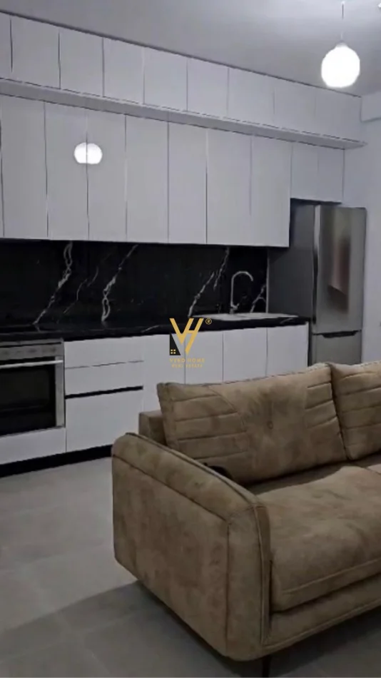 Tirane, jepet me qera apartament 2+1+Ballkon Kati 4, 105 m² 620 € (SELITE)