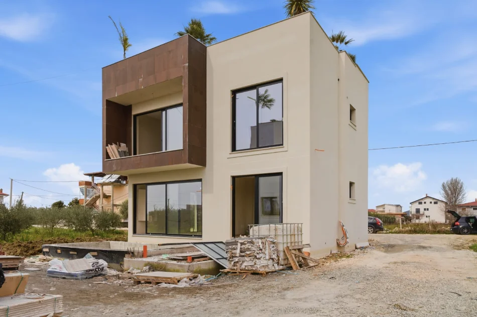 Spille, shitet Vile ne plazh 3+1+Aneks+Ballkon Kati 2, 350 m² 310.000 € (Spille,Kavaje)