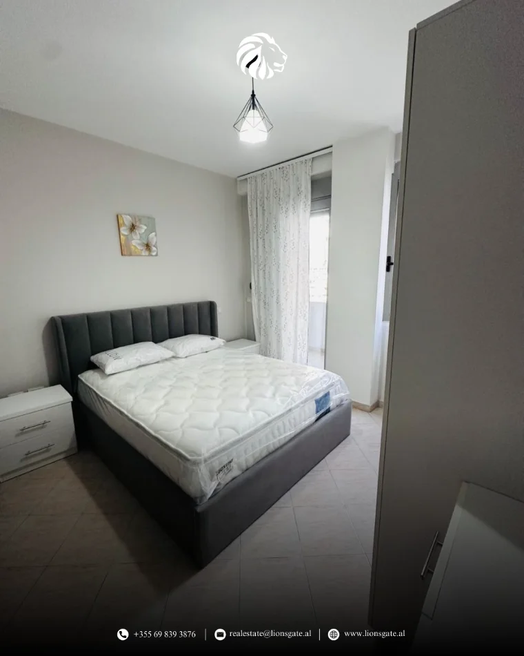Tirane, jap me qera apartament 1+1 , 65 m² 550 € (condor center)