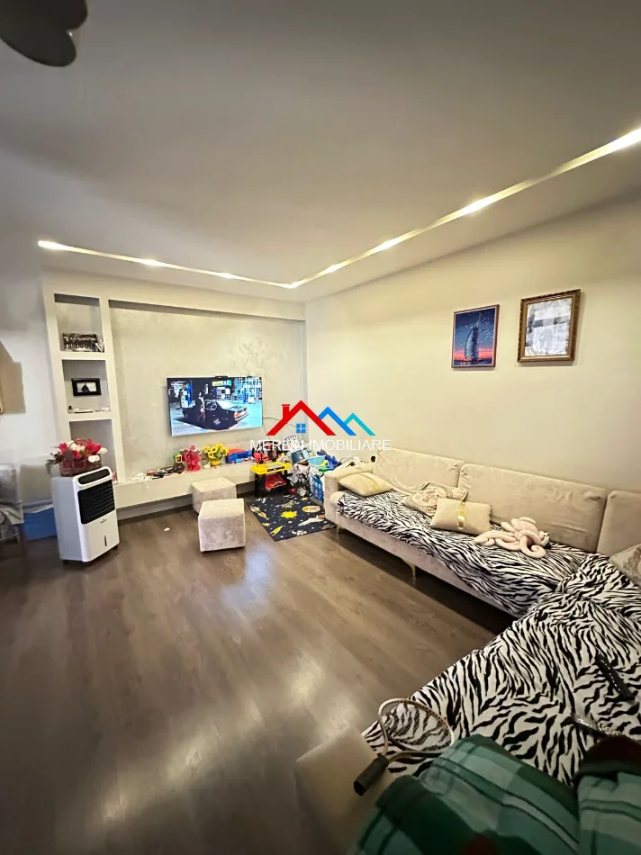 Tirane, shitet apartament 2+1+Ballkon Kati 6, 100 m² 140.000 € (RRUGA SOKRAT MIHO,ASTIR)