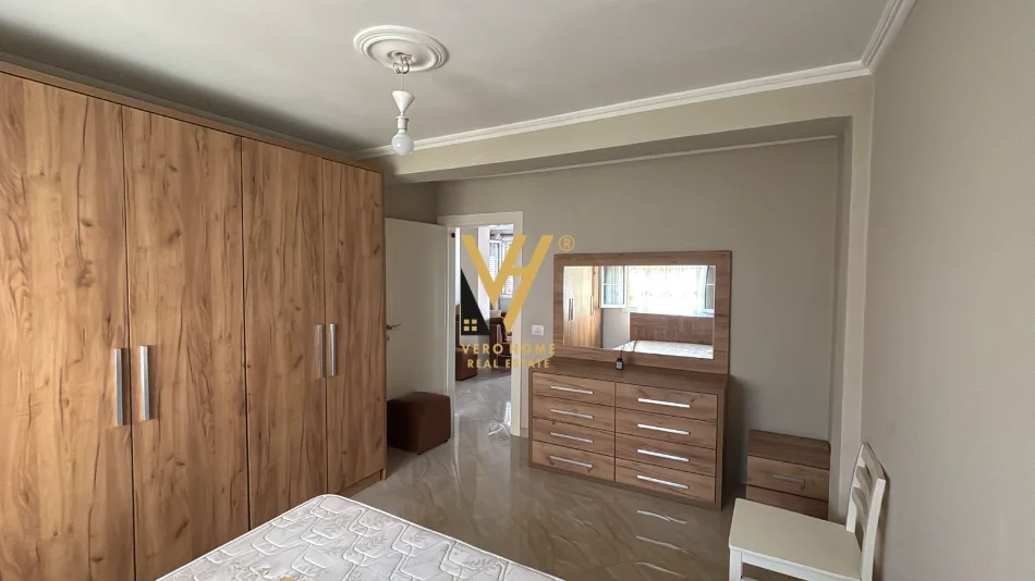 Tirane, jepet me qera shtepi 1 Katshe Kati 0, 100 m² 570 € (SAUK I VJETER)
