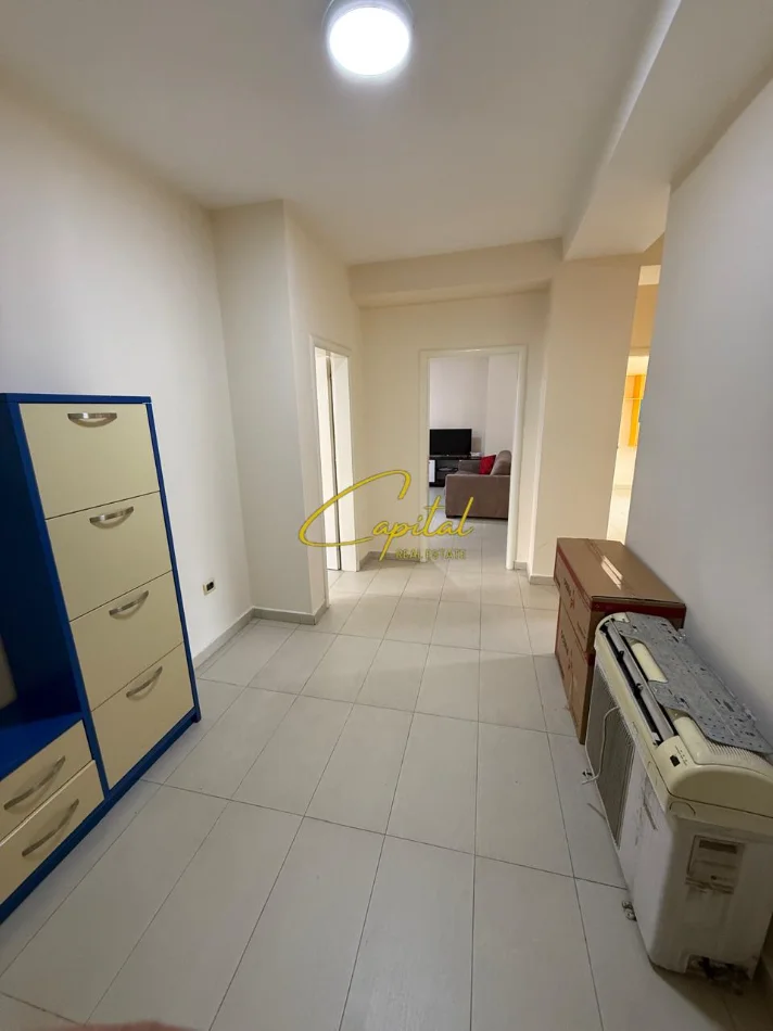 Tirane, jepet me qera apartament 2+1 Kati 2, 120 m² 550 € (BRRYLI)