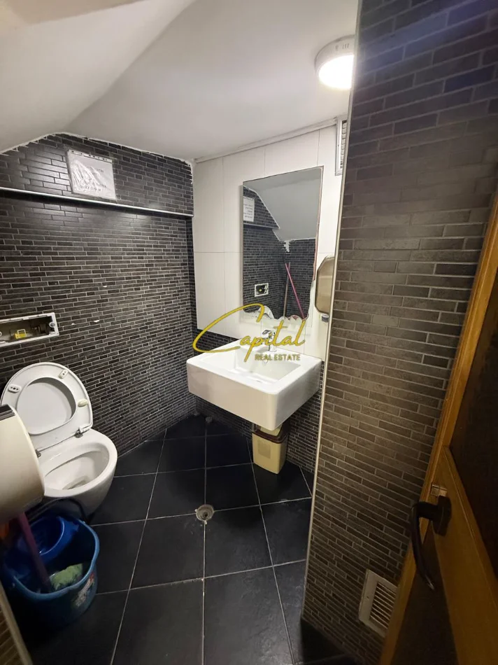 Tirane, shitet ambjent biznesi Kati 1, 147 m² 530.000 € (RRUGA E ELBASANIT)