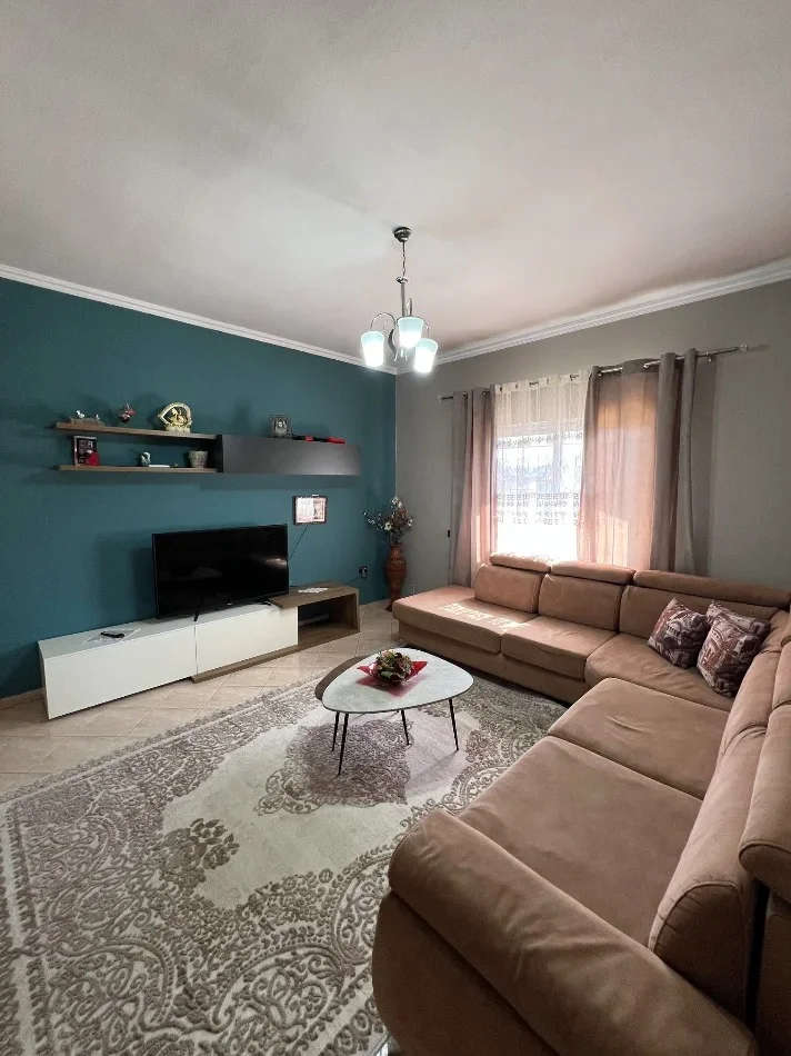 Tirane, jepet me qera apartament 2+1+Aneks+Ballkon Kati 3, 69 m² 400 € (Misto Mame "Halil Kuretani")