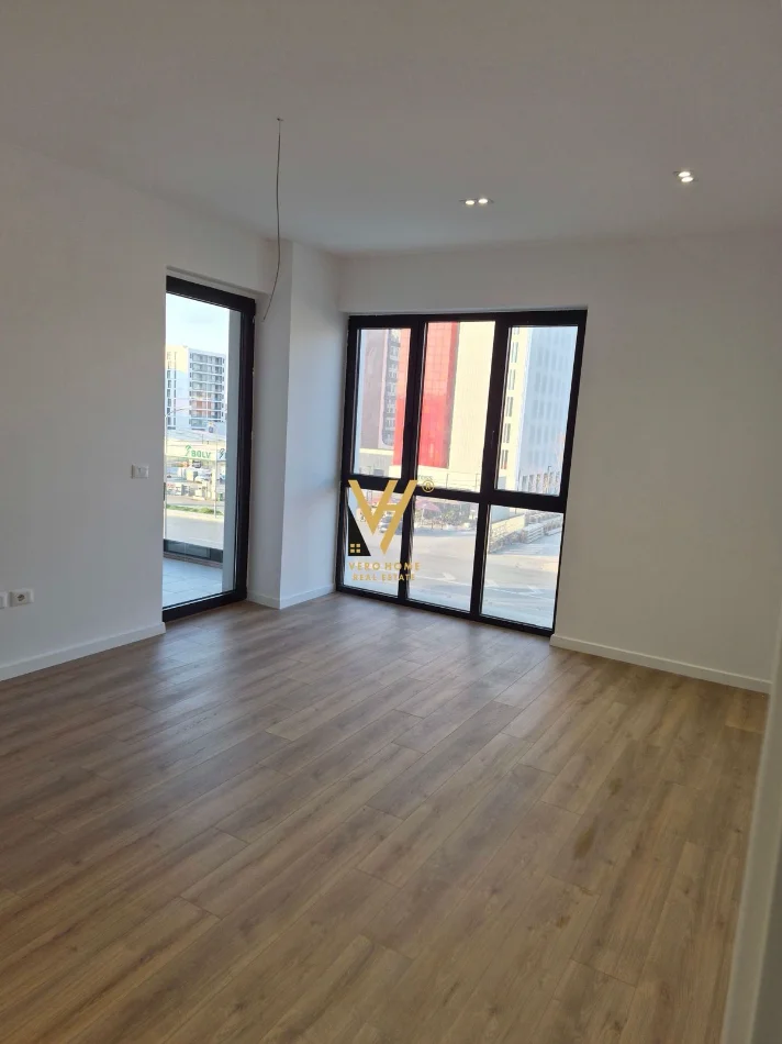 Tirane, jepet me qera zyre Kati 2, 65 m² 670 € (ISH SHESHI SHQIPONJA)