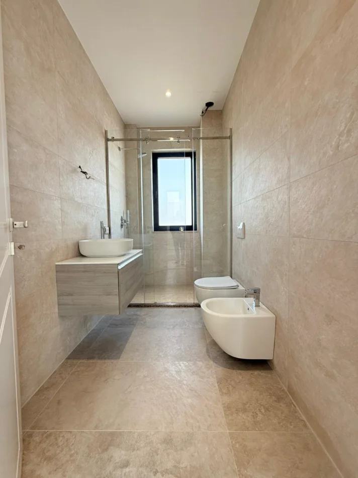 Tirane, shitet Vile 3 Katshe Kati 0, 330 m² 980.000 € (TEG)