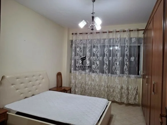 Tirane, jepet me qera apartament 1+1+Ballkon Kati 6, 70 m² 450 € (RRUGA E DIBRES)