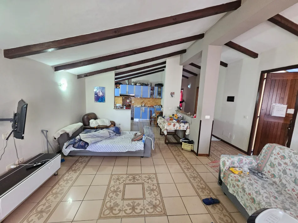 Durres, shitet apartament 3+1+Aneks+Ballkon Kati 4, 124 m² 124.000 € 