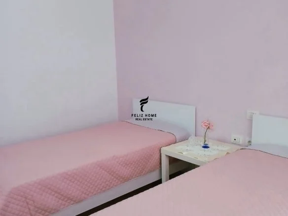 Tirane, jepet me qera apartament 2+1 Kati 2, 90 m² 520 € (FRESKU)