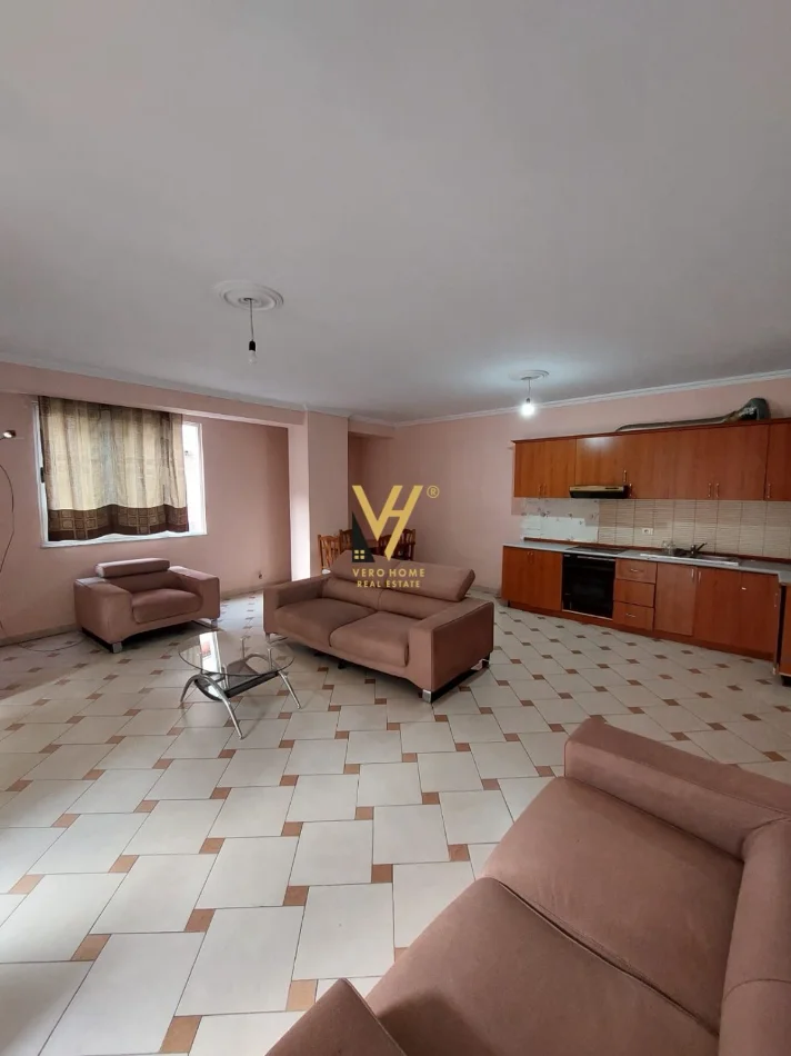 Tirane, jepet me qera apartament 1+1+Ballkon Kati 3, 106 m² 420 € (ASTIR)