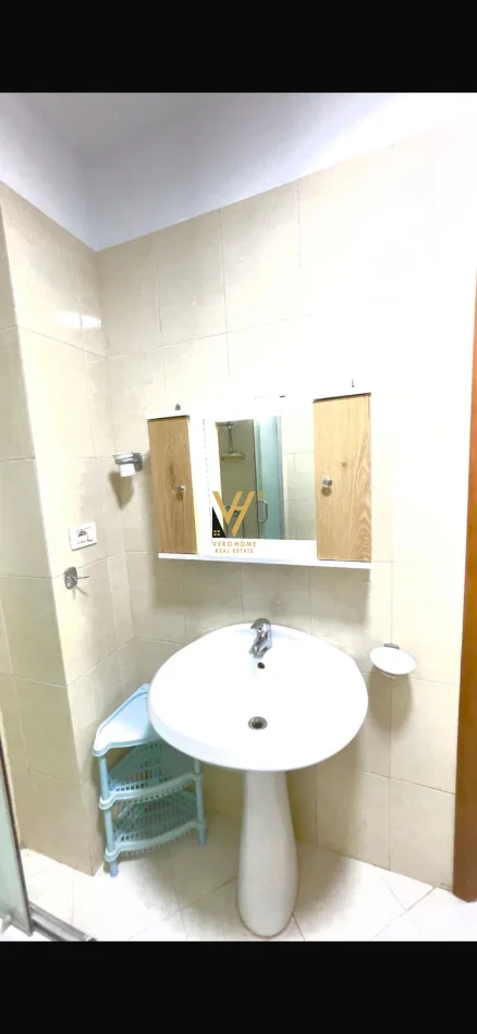 Tirane, jepet me qera apartament 2+1+Ballkon Kati 3, 90 m² 490 € (ASTIR)