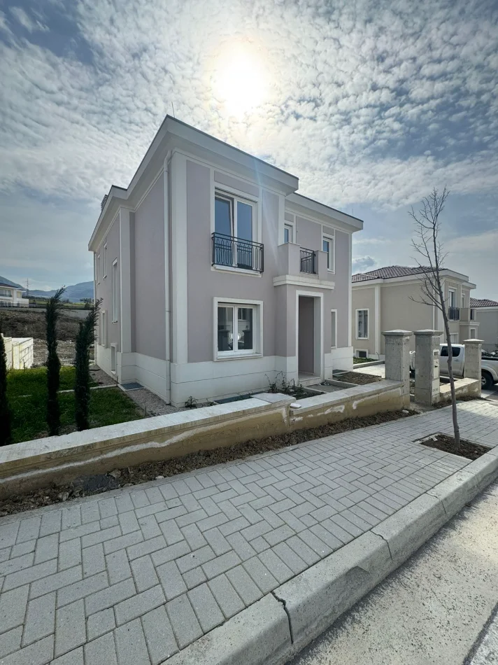 Shqiperi, shitet apartament 3 Katshe Kati 0, 351 m² 1.050.000 € (TEG)