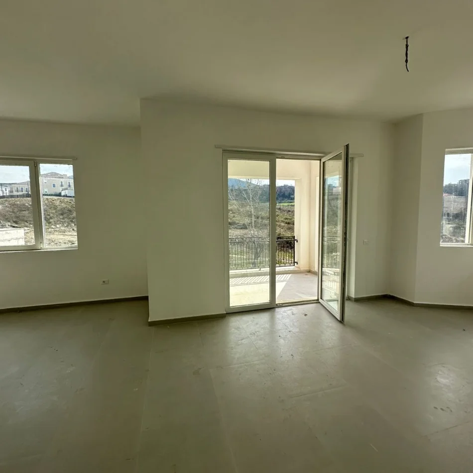 Tirane, shitet Vile 3 Katshe , 352 m² 1.050.000 € (TEG)