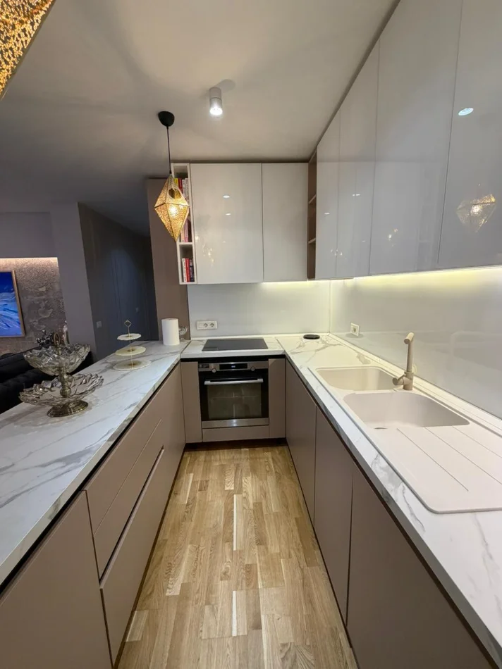 Tirane, shitet apartament 3+1 Kati 1, 119 m² 390.000 € (PRANE STADIUMIT AIR ALBANIA)