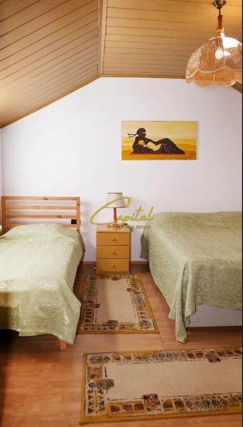 Tirane, jepet me qera apartament 2+1 Kati 3, 160 m² 800 € (RRUGA E DIBRES)