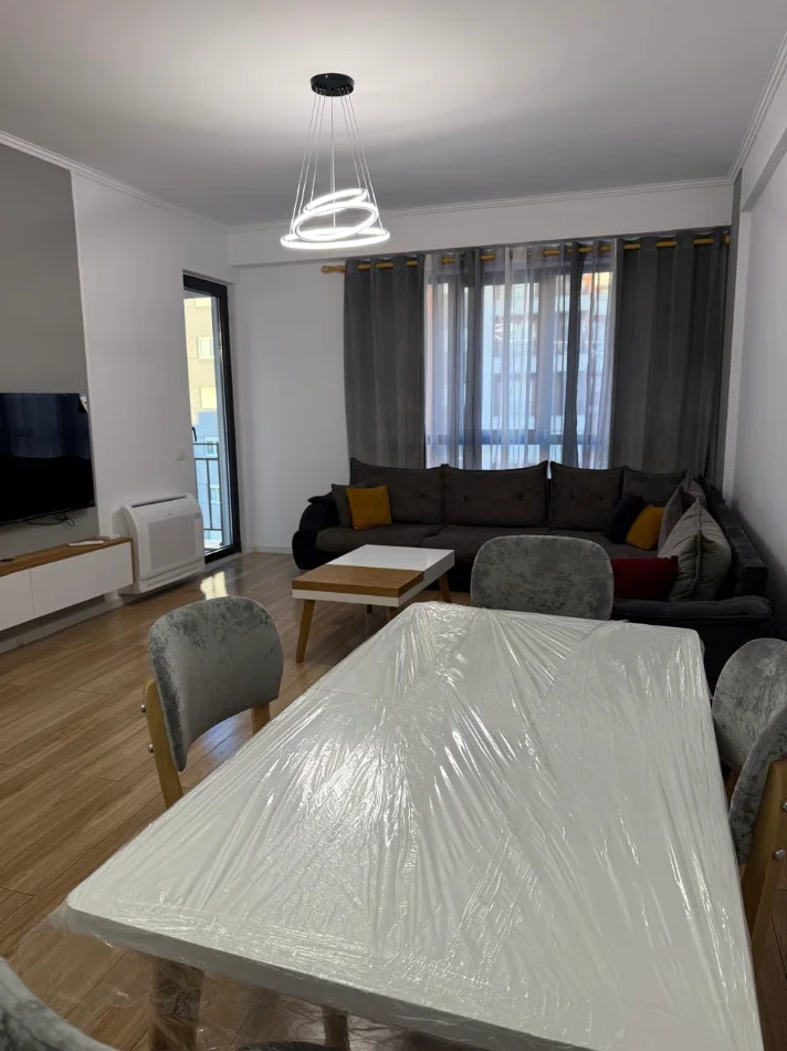 Tirane, shitet apartament 1+1+Ballkon Kati 5, 68 m² 105.000 € 