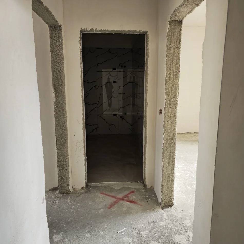 Tirane, shitet apartament 2+1 Kati 6, 116 m² 197.200 € (Laprake)