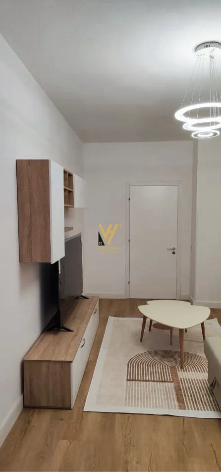 Tirane, jepet me qera apartament 1+1+Ballkon Kati 5, 85 m² 720 € (RRUGA E KAVAJES)