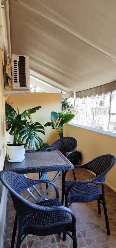 Tirane, jepet me qera apartament 1+1+Ballkon Kati 5, 85 m² 720 € (RRUGA E KAVAJES)