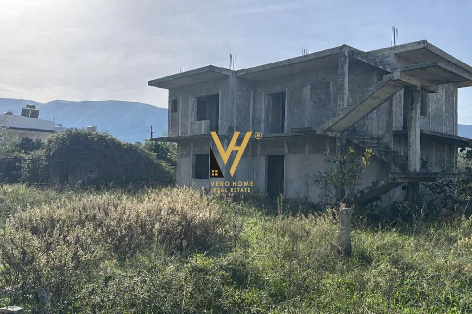 Vlore, shitet Godine 2 Katshe Kati 0, 585 m² 235.000 € (ORIKUM)