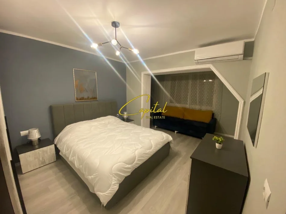 Tirane, jepet me qera apartament 1+1 Kati 3, 78 m² 650 € (RRUGA E DURRESIT)