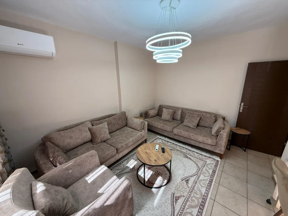 Tirane, jap me qera apartament 1+1 Kati 3, 60 m² 520 € (rruga mine peza)