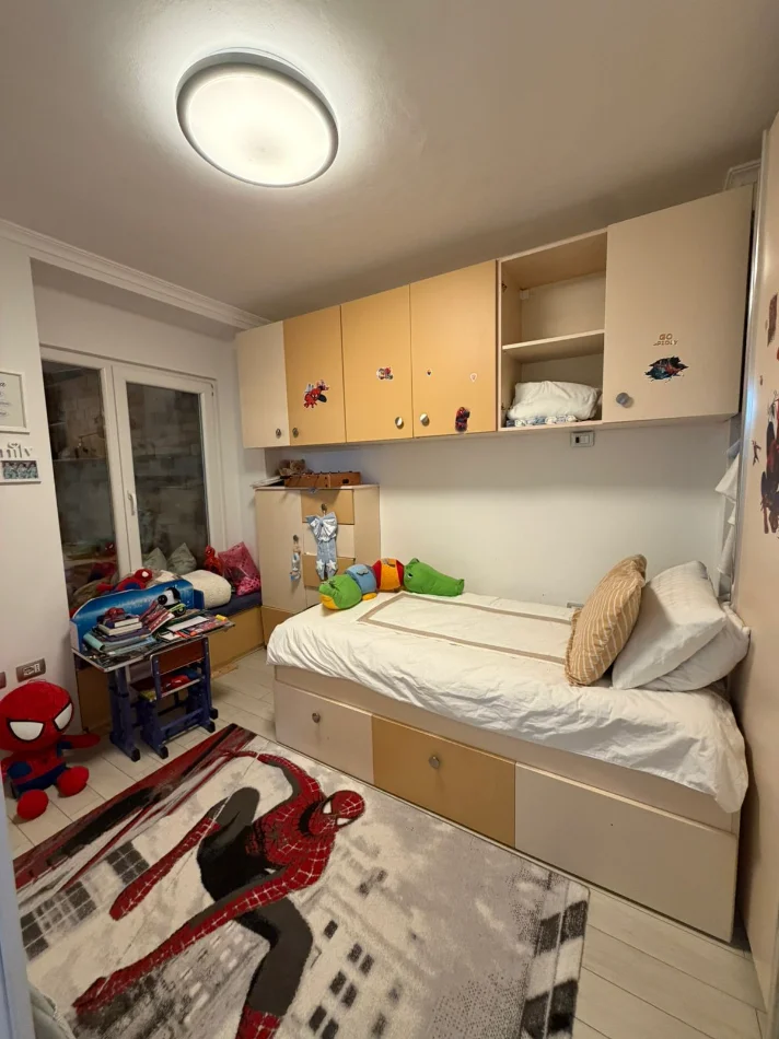 Durres, shitet apartament duplex 2+1+Aneks+Ballkon , 250 m² 340.000 € (Rruga Sefer Efendiu)