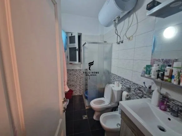 Tirane, shitet apartament 1+1+Ballkon Kati 4, 49 m² 120.000 € (STACIONI TRENIT)