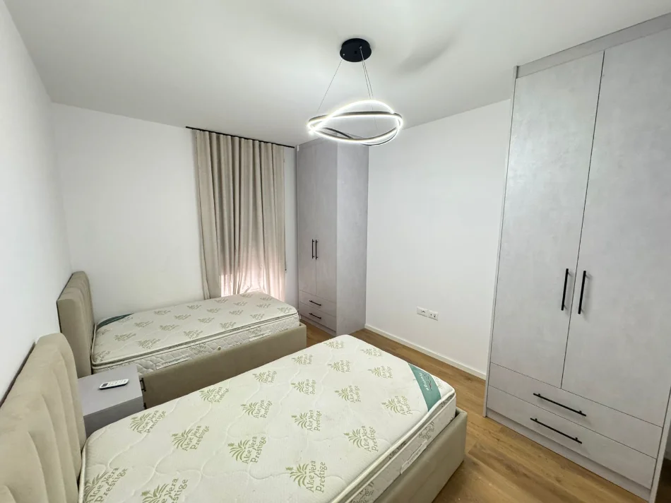 Tirane, jepet me qera apartament 2+1 Kati 3,