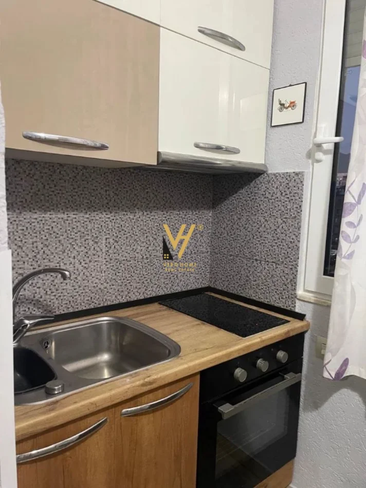 Tirane, jepet me qera apartament 2+1+Ballkon Kati 4, 60 m² 670 € (RRUGA E KOSOVAREVE)