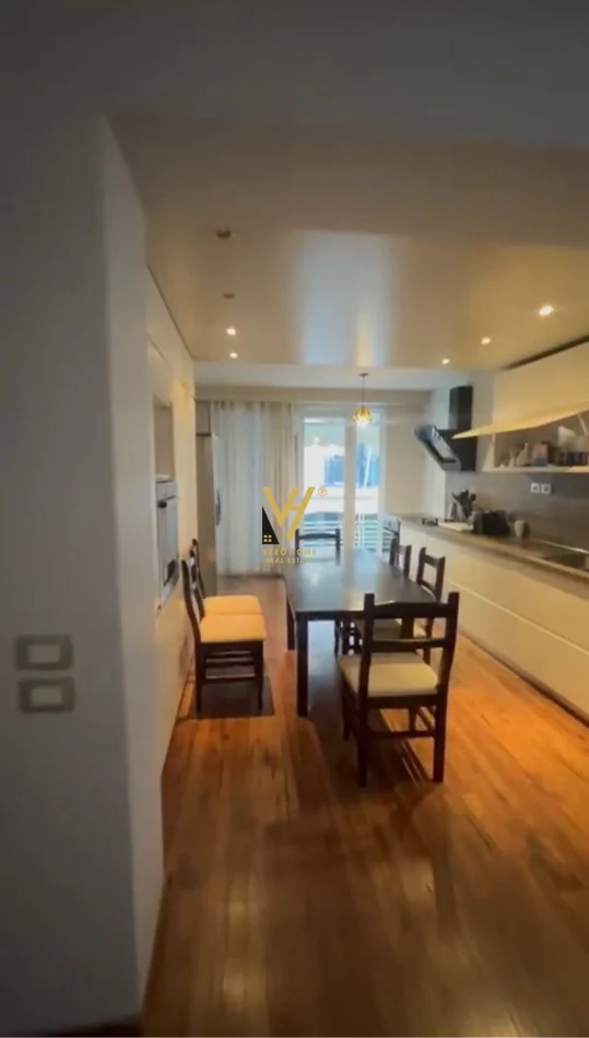 Tirane, jepet me qera apartament 2+1+Ballkon Kati 2, 114 m² 1.050 € (RRUGA MARGARITA TUTULANI)