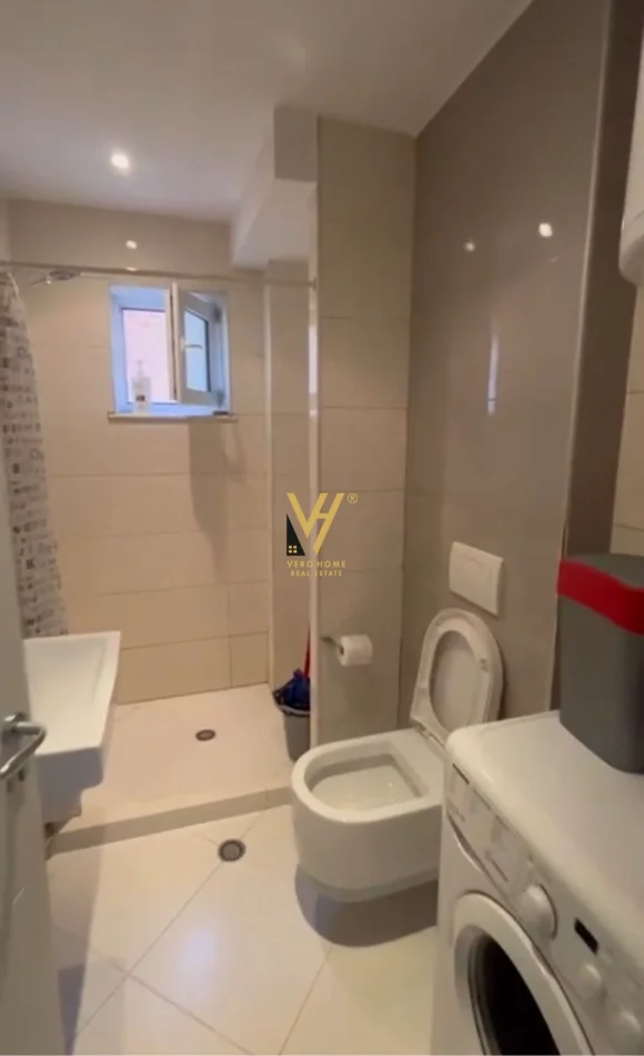 Tirane, jepet me qera apartament 2+1+Ballkon Kati 2, 114 m² 1.050 € (RRUGA MARGARITA TUTULANI)