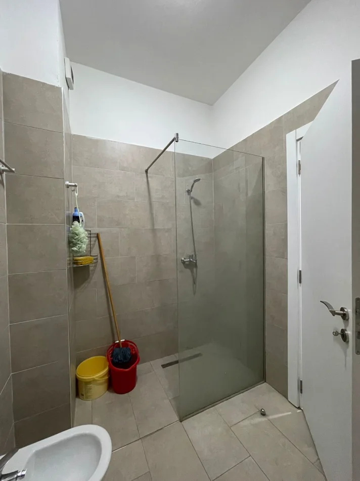 Tirane, jepet me qera apartament 1+1 Kati 2, 70 m² 600 € (SQUARE 21)
